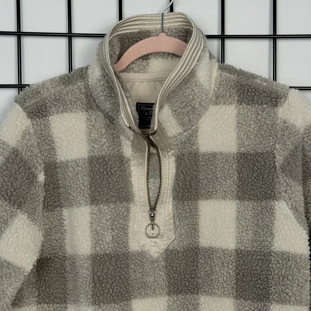Abercrombie & Fitch Sherpa 1/4 Zip Pullover Womens Small Gray Buffalo Plaid Cozy